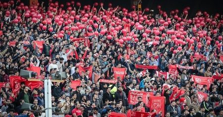 image-1632160582_tractor_sazi_f-c-_supporters