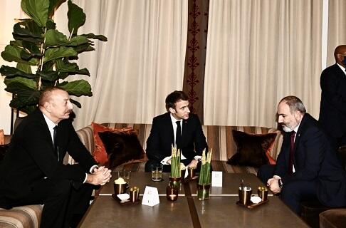 image-ilham-makron-pashinyan