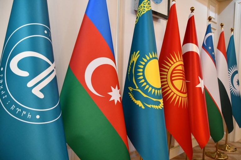 image-turk-akademiya_bayraqlar